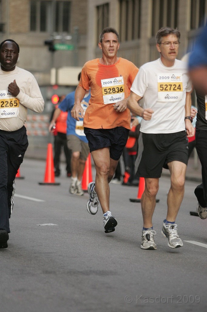 Houston ep5K 2009 1340.jpg - Getting closer... I think.